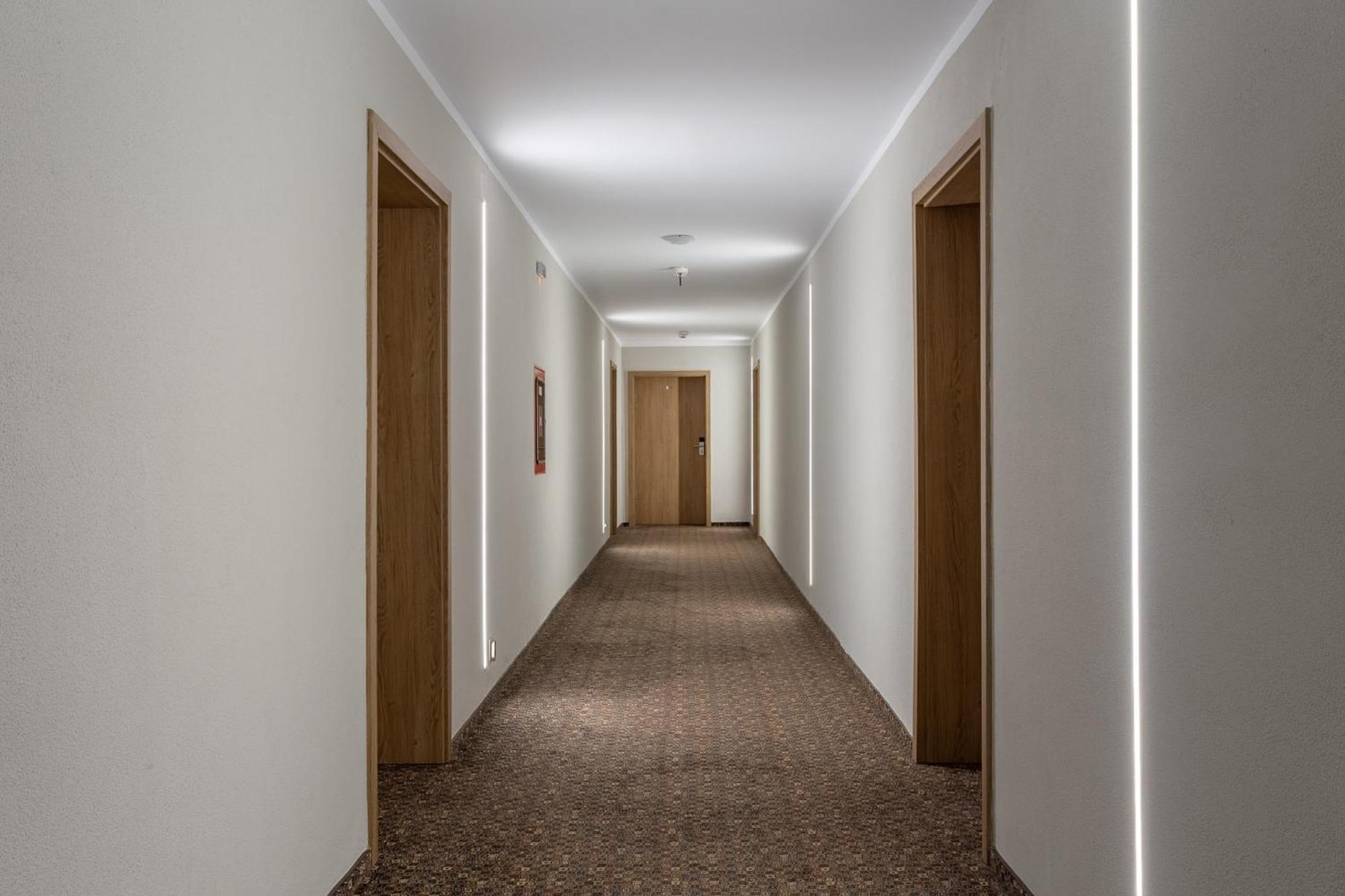 פרדיאל Hotel Hera מראה חיצוני תמונה