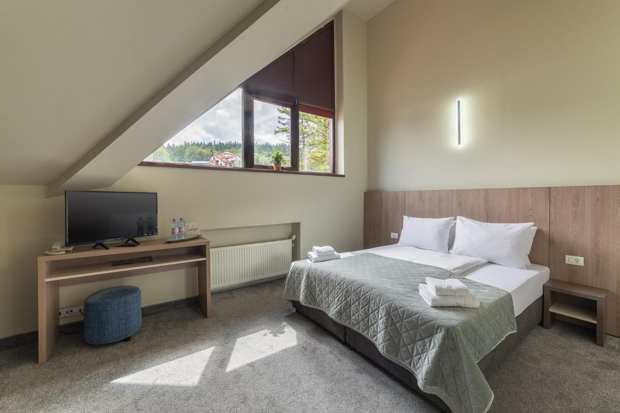פרדיאל Hotel Hera מראה חיצוני תמונה