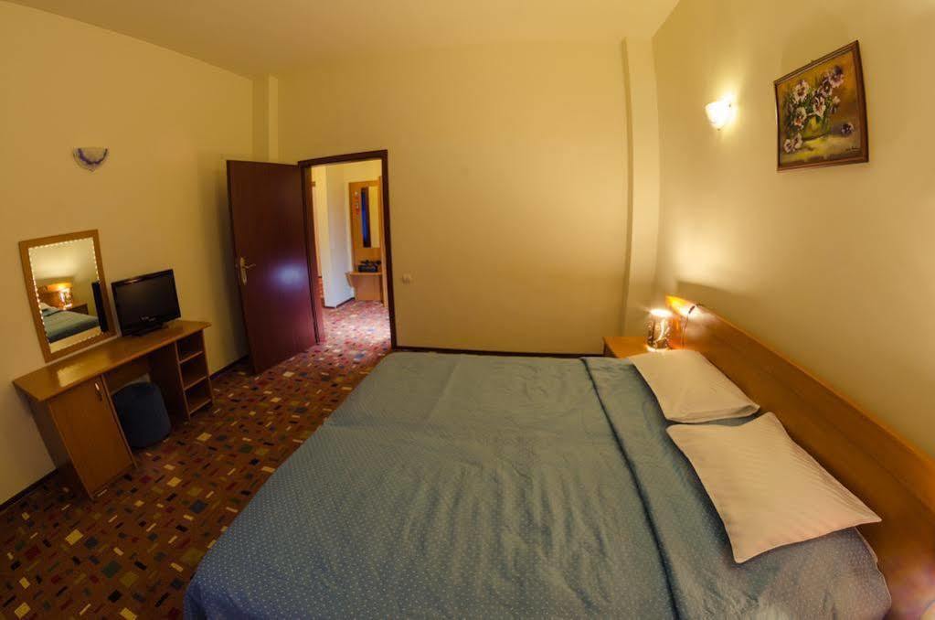 פרדיאל Hotel Hera מראה חיצוני תמונה